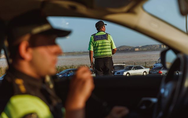  Naxçıvanda polisin saxladığı şəxs özünü bıçaqlayacağını dedi, həbs edildi.