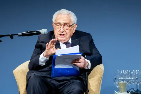  Yeni dünya müharibəsinin qarşısını necə ala bilərik? – Henri Kissinger