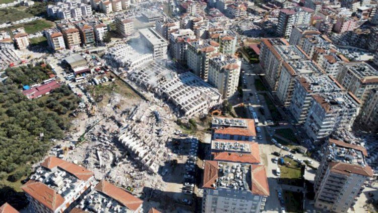  “Cənnətdən bir ev” reklamı ilə satılan binalar yerlə bir oldu