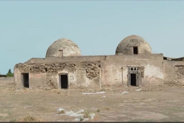  Bakı milyonçusunun adını daşıyan hamam mal-qara üçün otlaq sahəsinə çevrilib – VİDEO