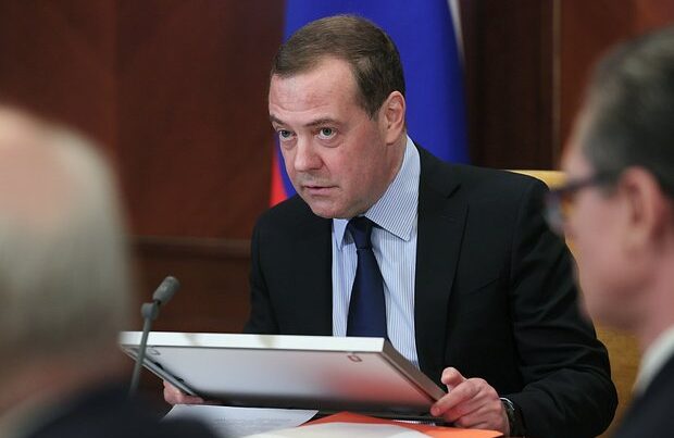  “Almaniya Rusiya ilə müharibəyə hazırlaşır” – Medvedev